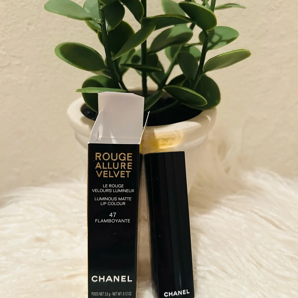 CHANEL Rouge Allure Velvet 47 Flamboyant Lipstick NWT